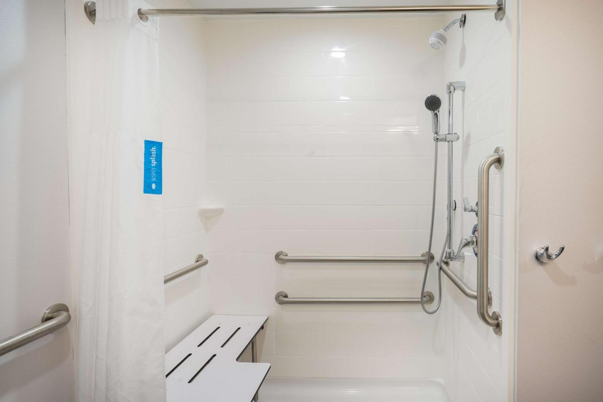 Hampton Inn Newport Dış mekan fotoğraf